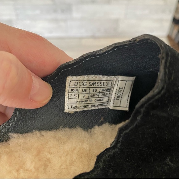 UGG Womens Size 8.5 Gabriella 5563 Black Suede Shearling Slip On Heels Mules - Picture 3 of 8